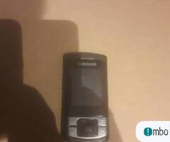 Sprzedam telefon marki Samsung